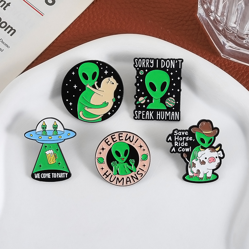 Embroidery House - UFO We Come To Party Spille
