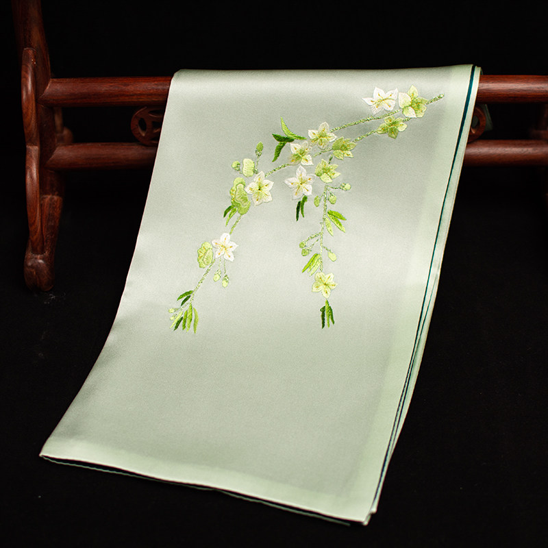 Sciarpa in Pura Seta con Ricam - Embroidery Gift recensione e prezzo