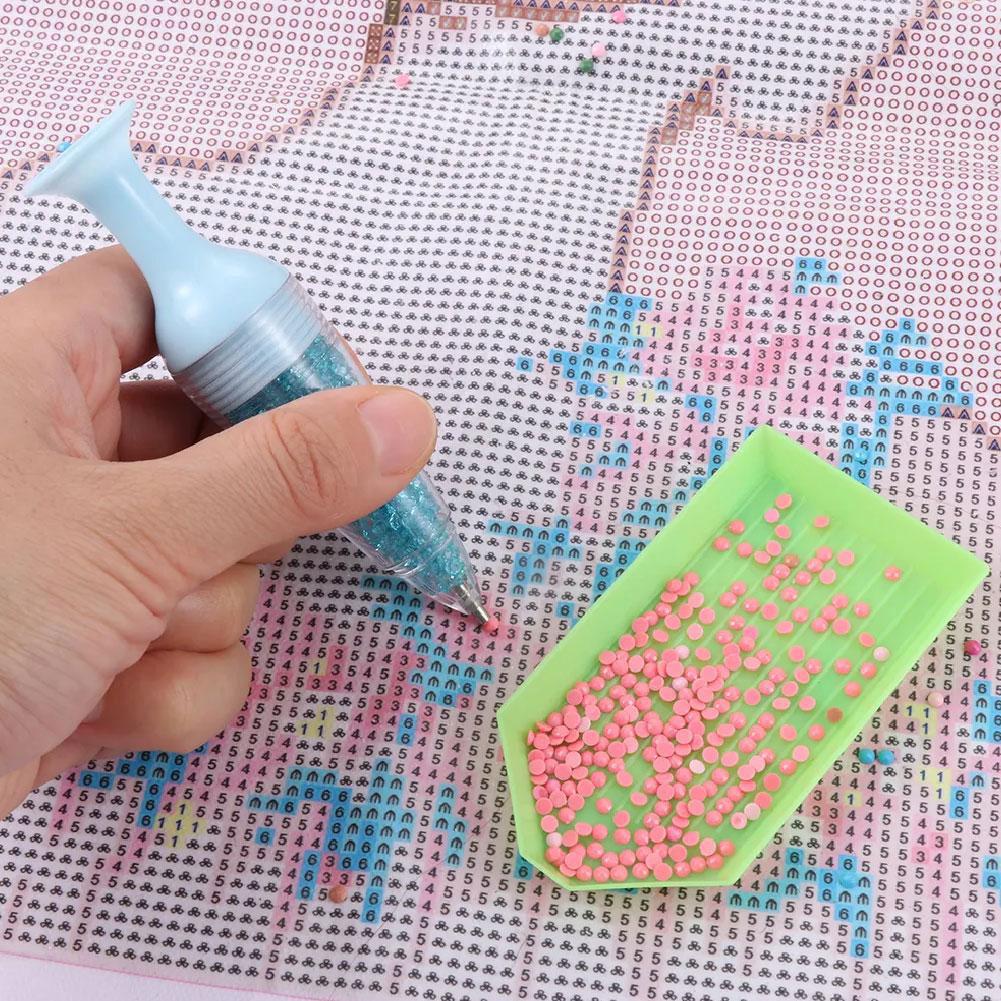 Penna a Forma di Vaso per Rica - Embroidery Artwork recensione e prezzo