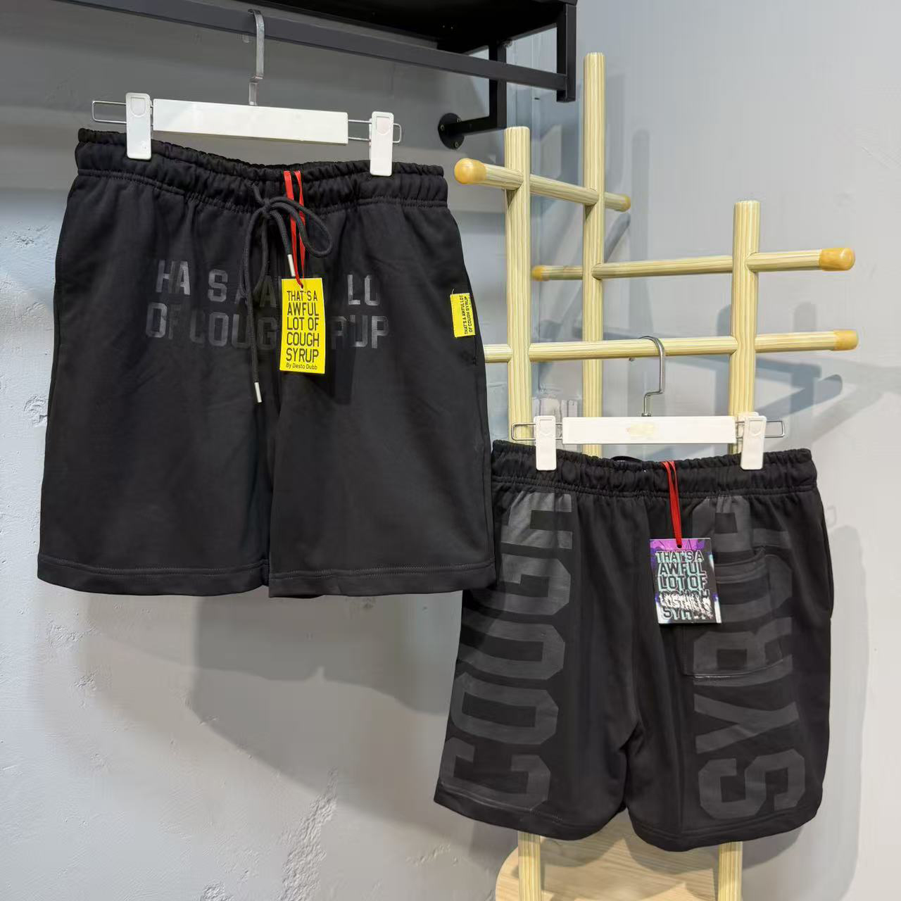 Nuovi Pantaloncini da Uomo Hip - Embroidery Font Free recensione e prezzo
