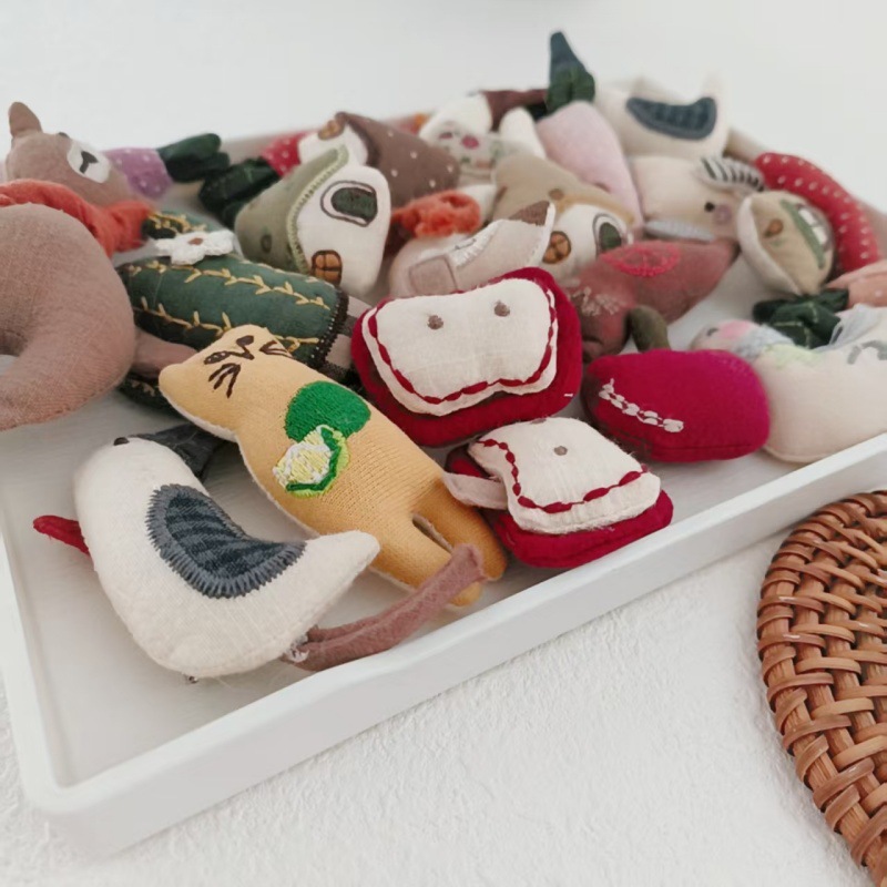 Adorabile Spilla a Forma di An - Embroidery House recensione e prezzo